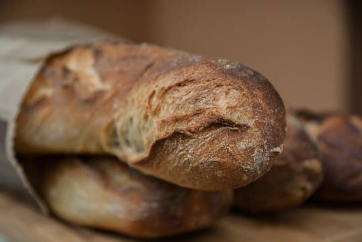 自宅で簡単 本場の味を楽しめる手作りフランスパンレシピはコレだ ますこのフランス生活